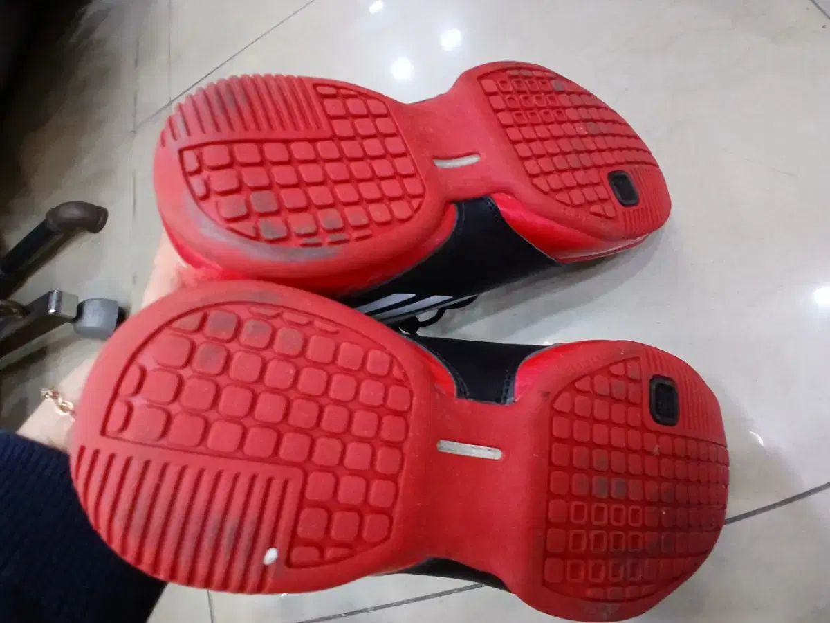 ブラック レッド