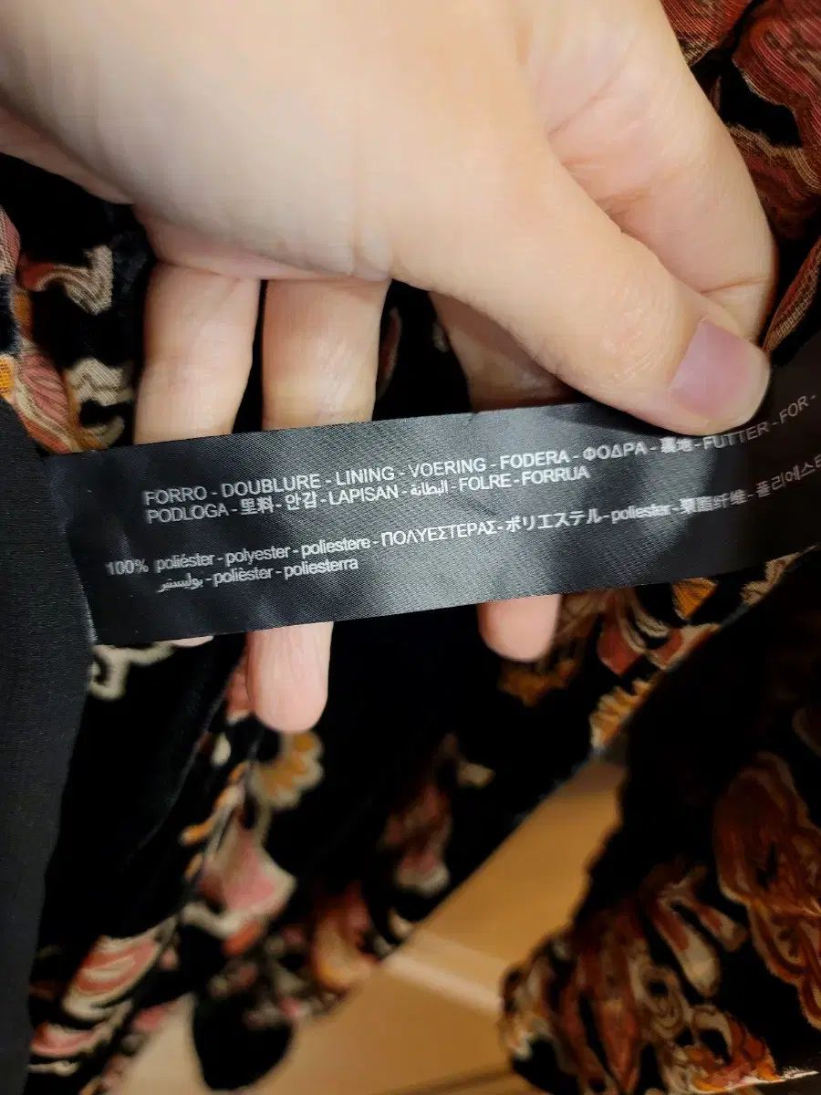  ザラ ツアーベルベット ONE PIECE 長袖 七分袖 ミニワンピース