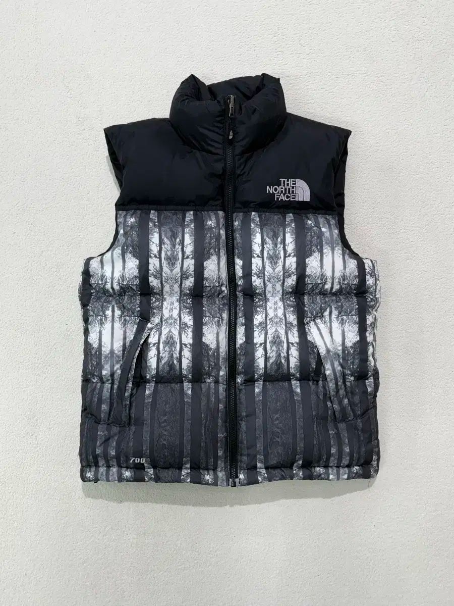 THE NORTH FACE ザノースフェイス 700 ヌプシベスト モデル フォレスト 90 サイズ