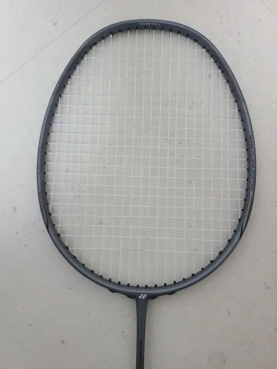 バドミントンラケット