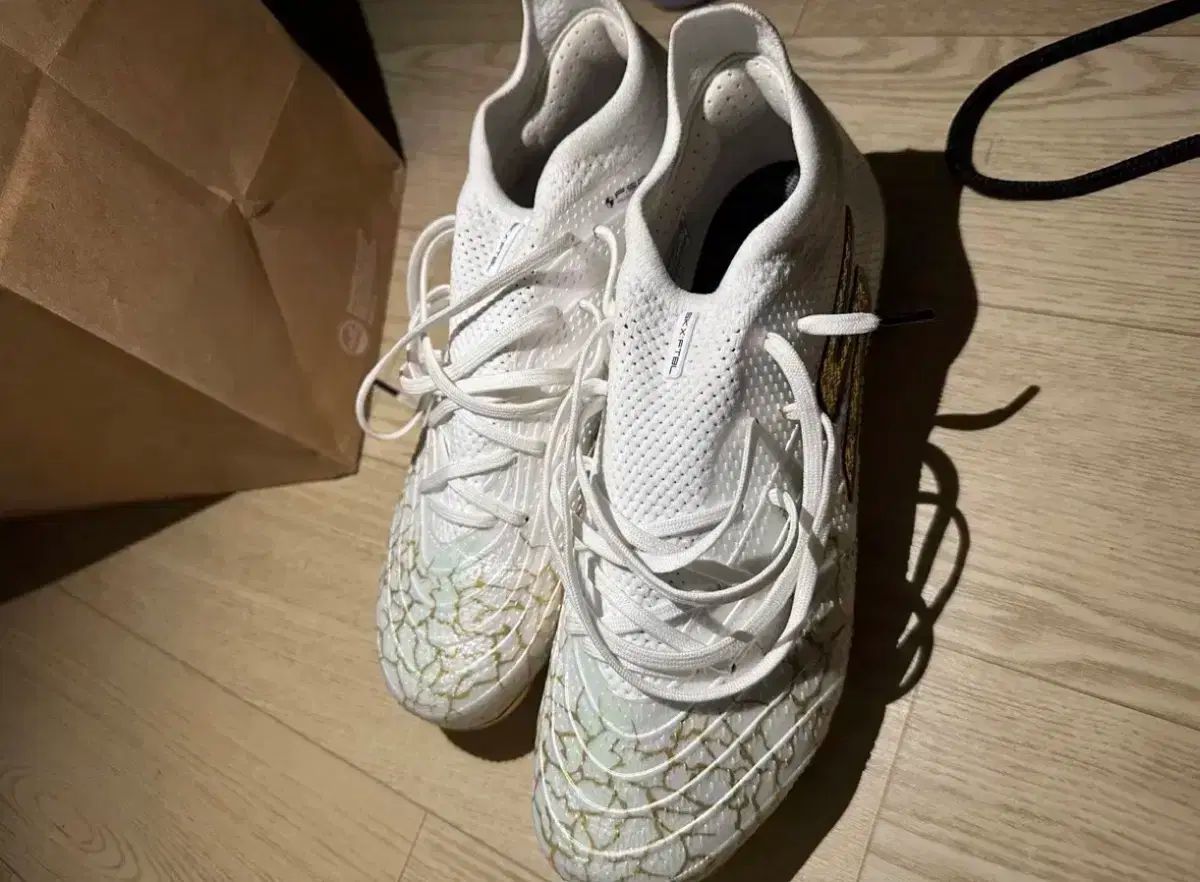 スケッチャーズ 260 サッカーシューズ ハリー ケイン