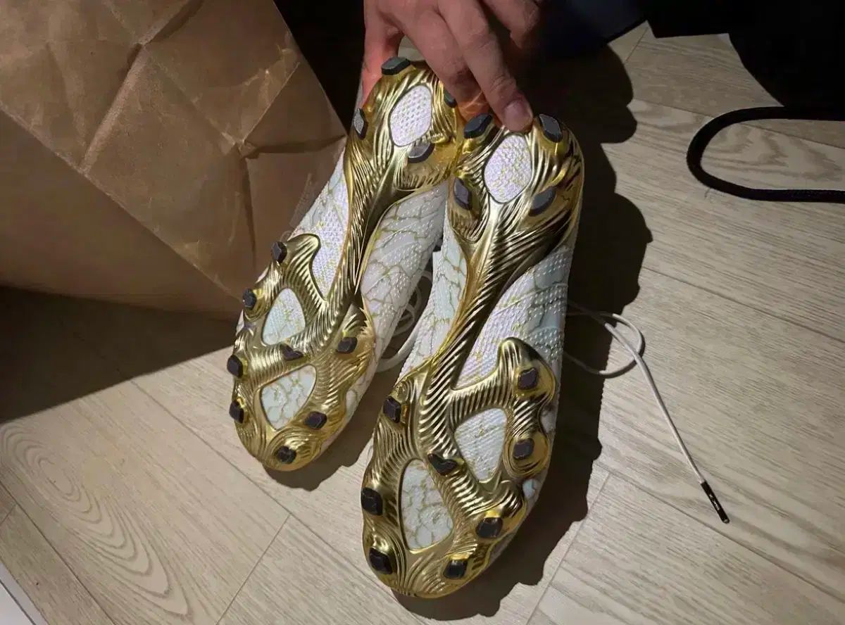 スケッチャーズ 260 サッカーシューズ ハリー ケイン