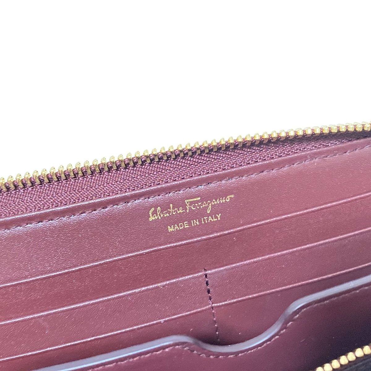 ボルドー ラウンドファスナー