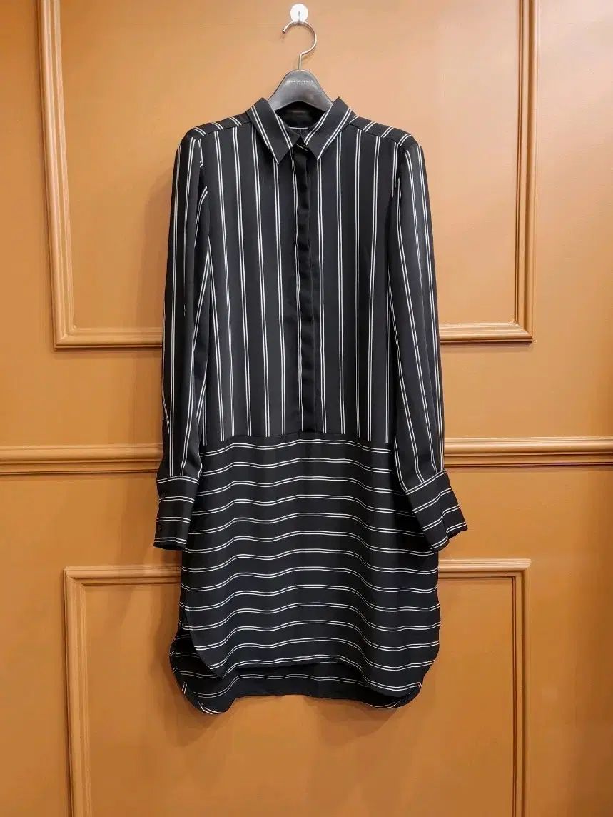 ブラック シャツ型 ONE PIECE