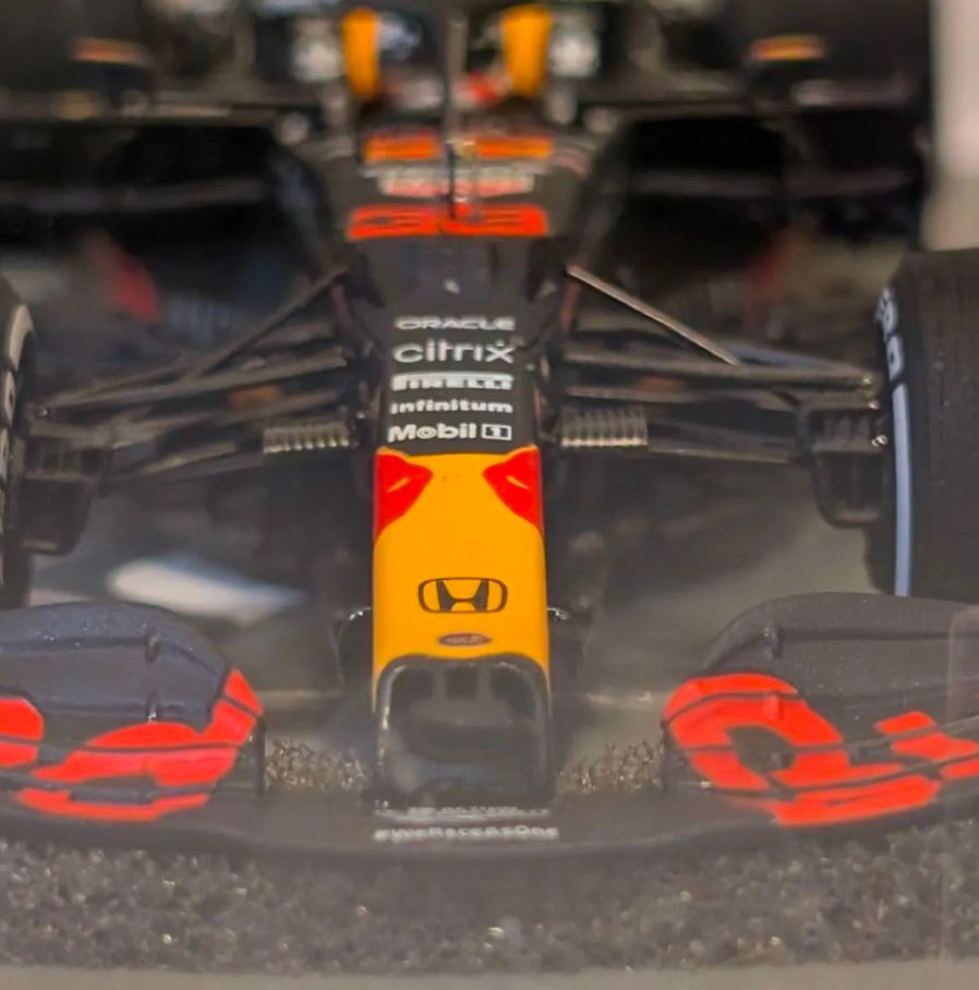 未開封 1/43 スパーク レッドブルRB16B マックス・フェルスタッペン