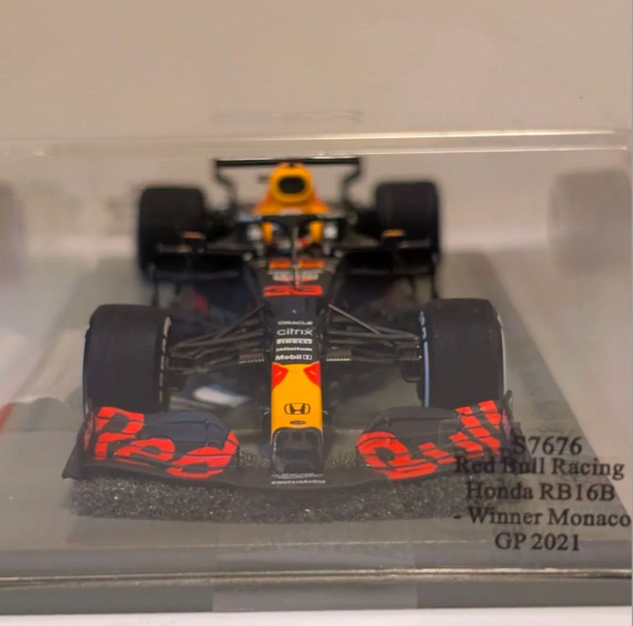 k*4様 スパーク 1/43 レッドブル RB16 M.フェルスタッペン 70周 k*4様 スパーク 1/43 レッドブル RB16 M.フェルスタッペン 70周