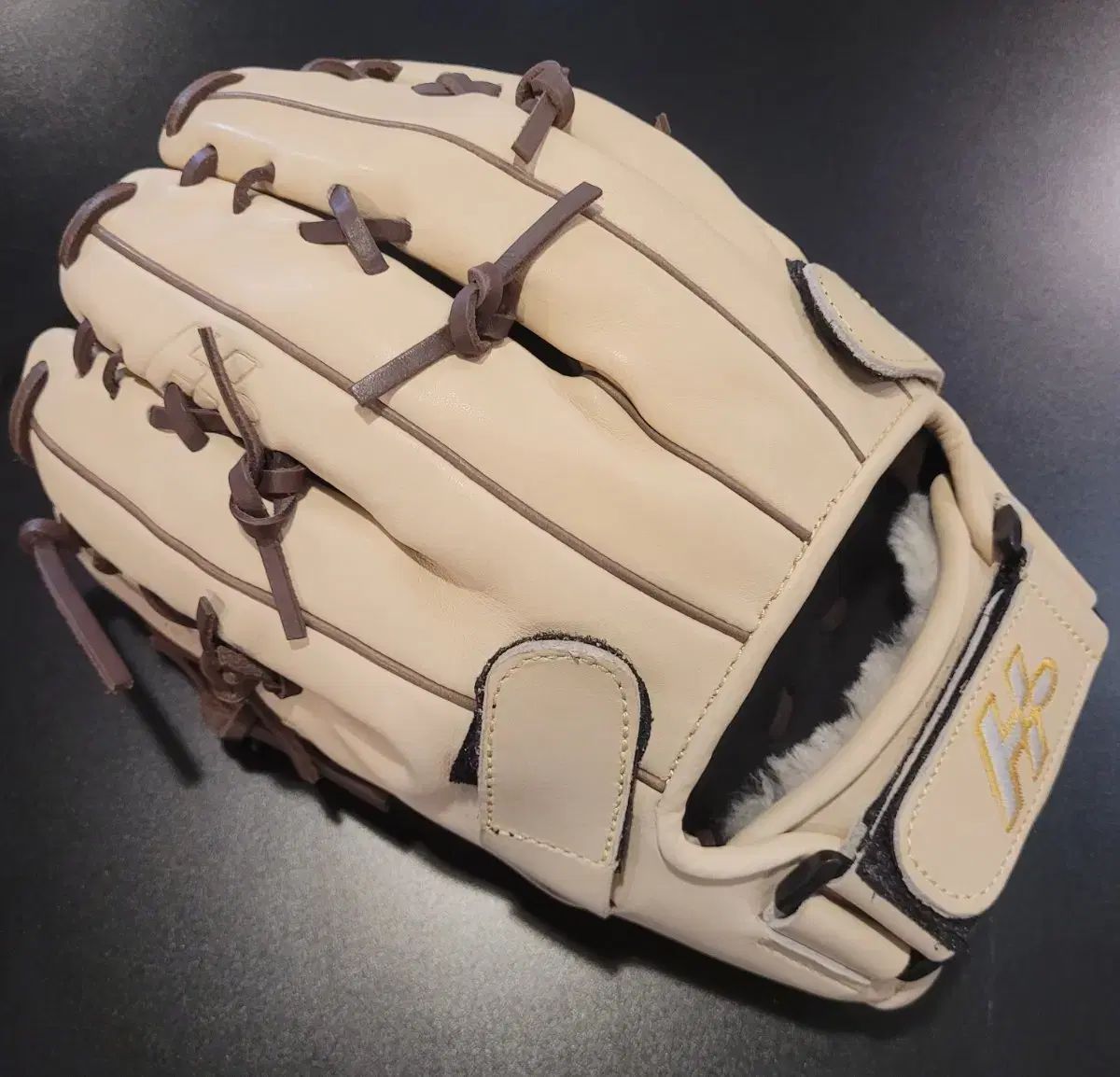 調教済み羊両手グローブ キャメル