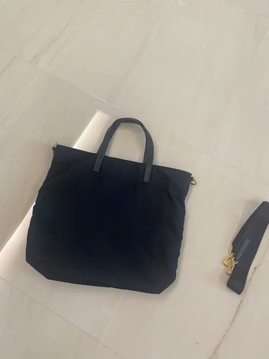 ショルダーバッグ BN