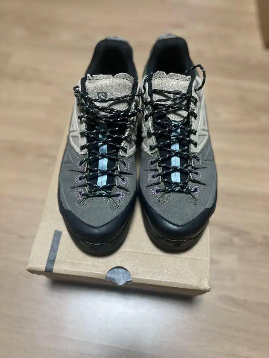 250 SALOMON X ALP LTR カーキ