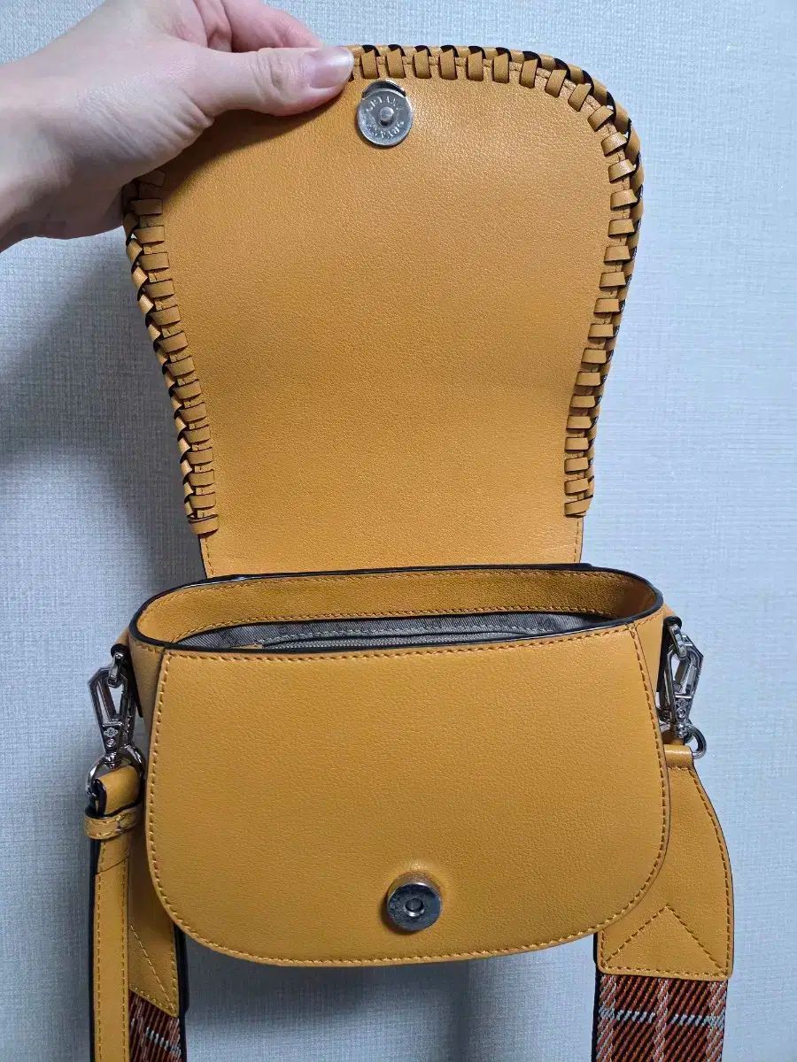  オリアニー ベントレー クロスバック イエロー メッセンジャーバッグ ショルダーバッグ