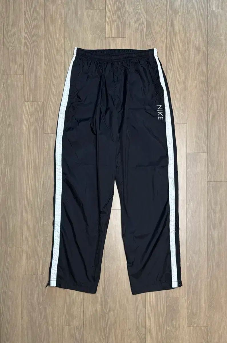 2000年代 NIKE ヴィンテージ トラックパンツ