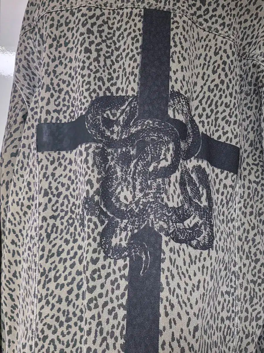 AQ エイキュー ヒョウ柄 レオパード デニム トラッカー ジャケット L