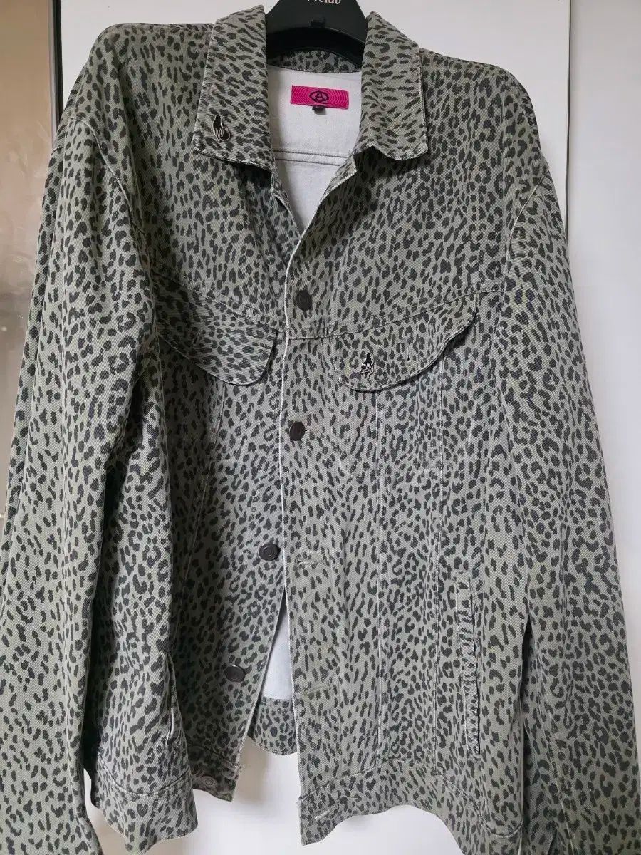 AQ エイキュー ヒョウ柄 レオパード デニム トラッカー ジャケット L
