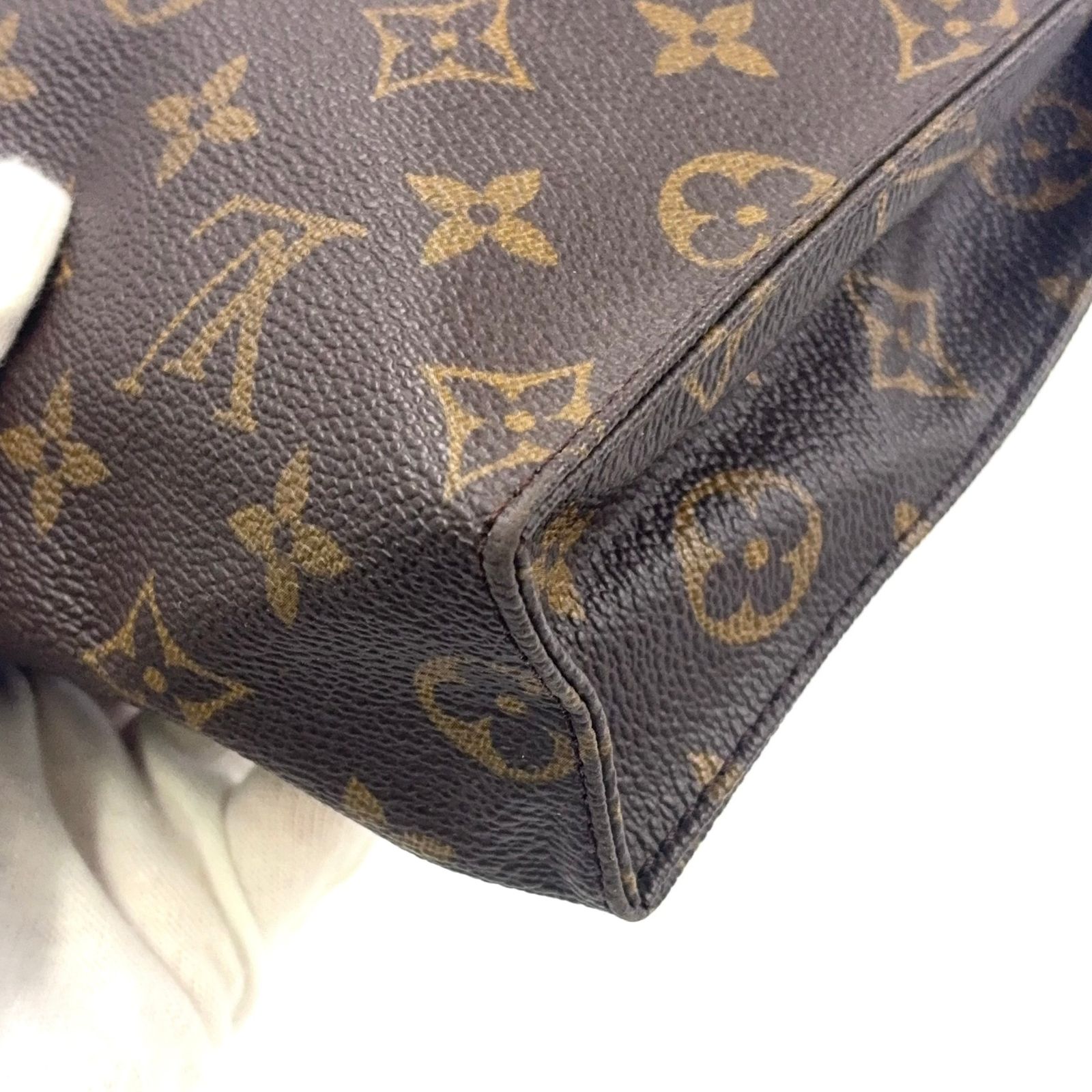 VUITTON