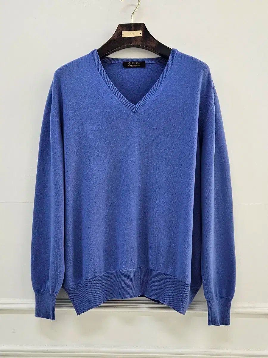 ロロ ピアーナ ベイビー カシミア Vネック ニット