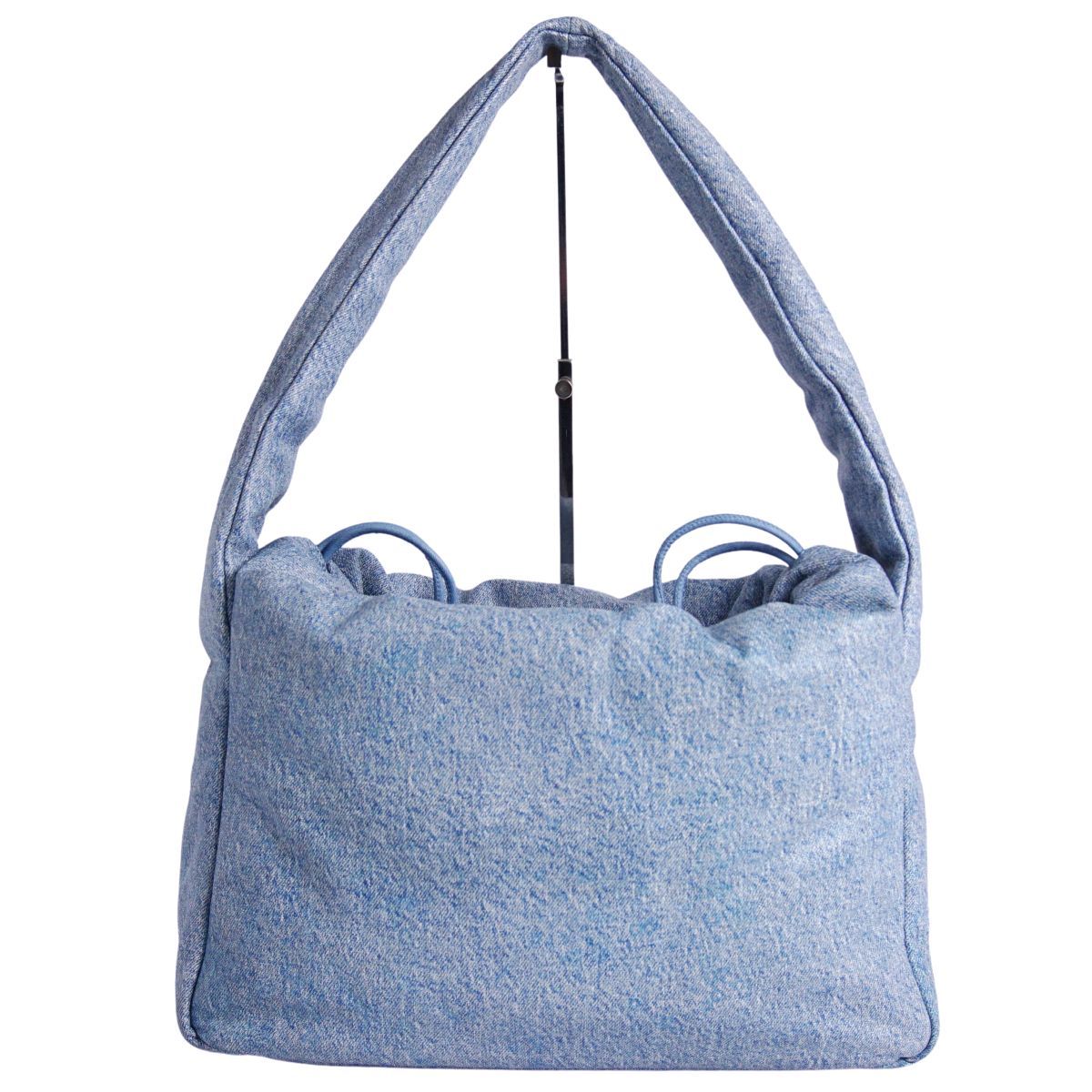 アレキサンダーワン Alexander