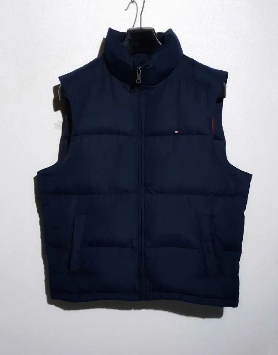 トミーヒルフィガー ダウンベスト
