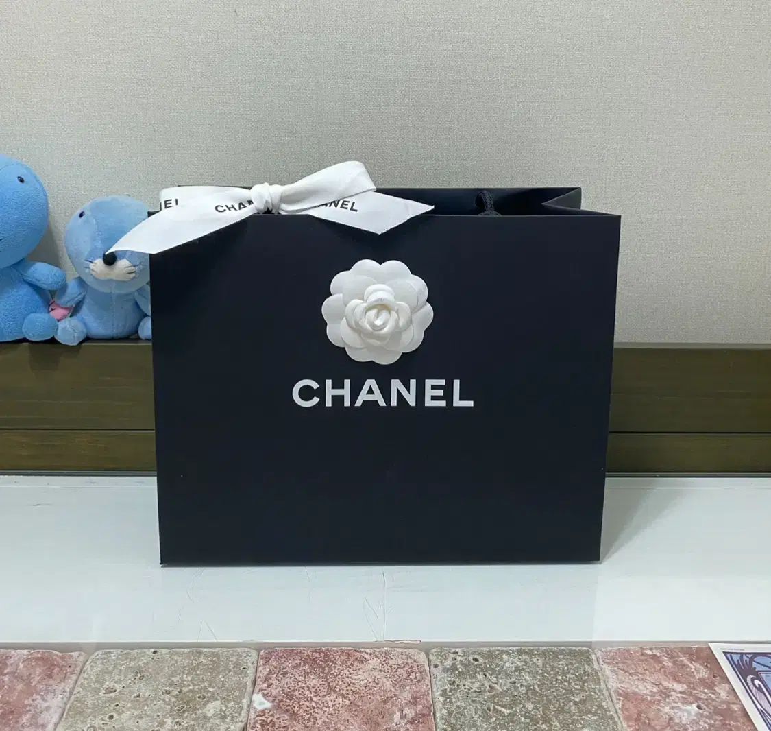 改良版入荷！ シャネル マグネットボックス 26x16 5x10 ブックレット リボン カメリア お買い物バッグ
