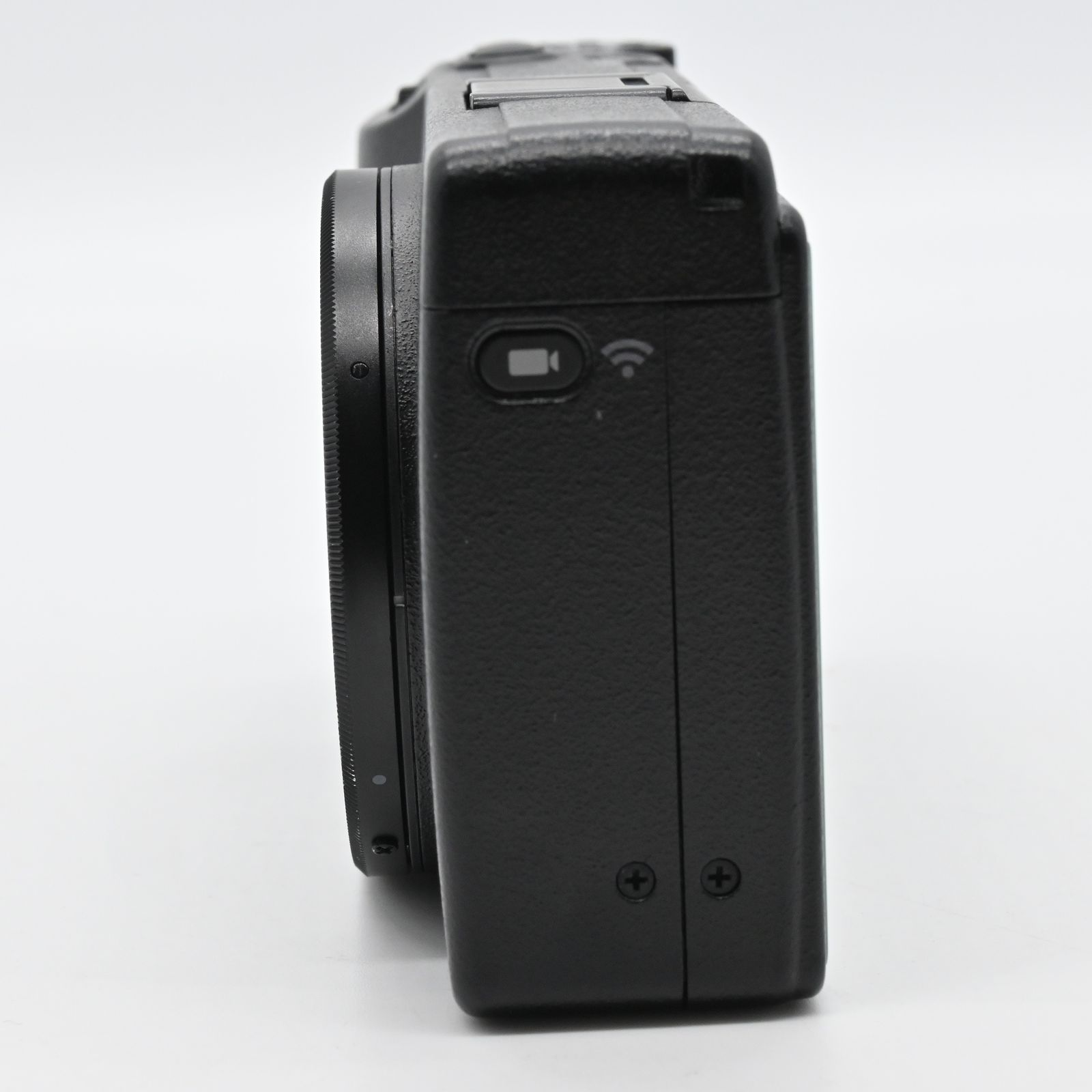 RICOH GR Ⅲ ショット数 13908回 - メルカリ