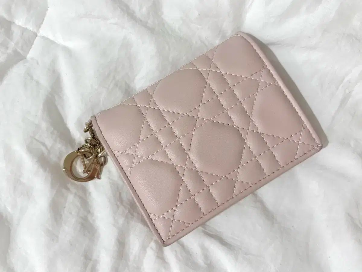 Lady Dior Gardenia ミニ 迷財布