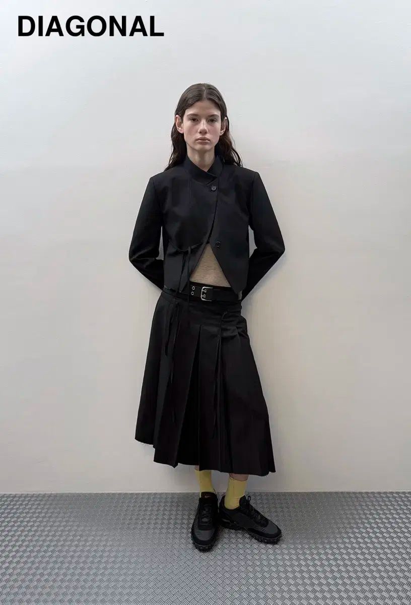 DIAGONAL- CUTTING PLEATS BELT SKIRT ダイアゴナル- CUTTING PLEATS BELT SKIRT