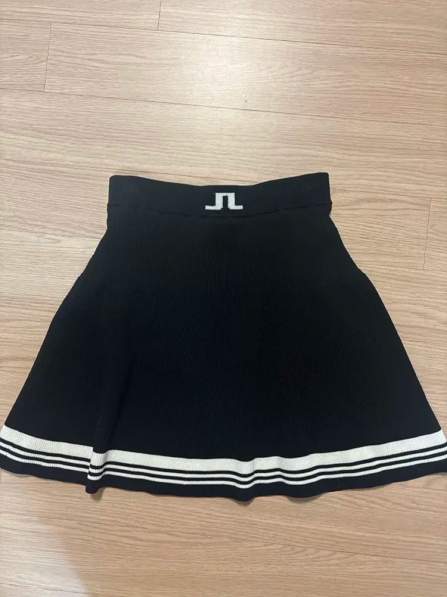 J.LINDEBERG J.リンドバーグ スカート サイズ xs