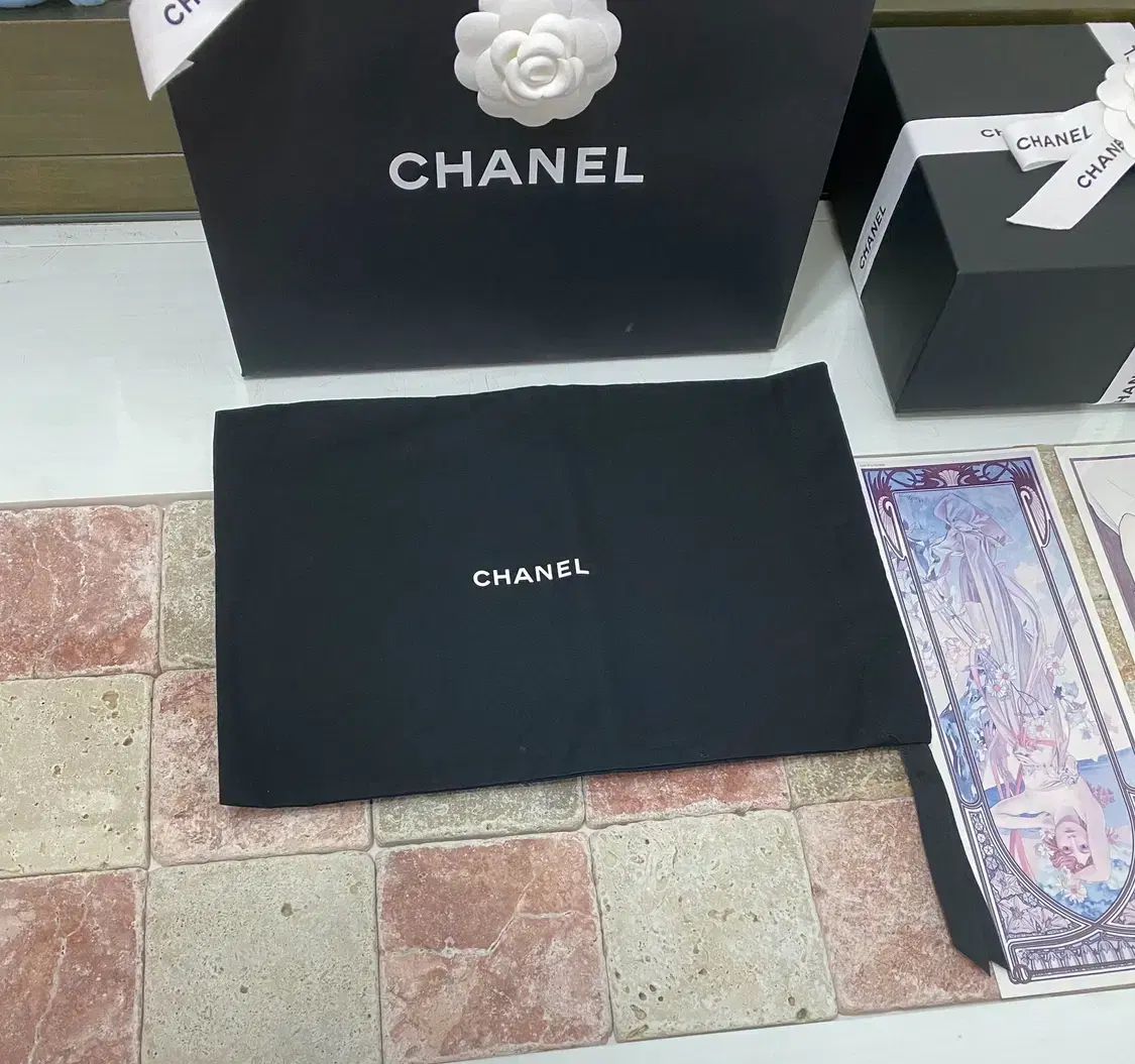 シャネル ミニバック ボックス 26 x 18 10 ダスト ブックレット リボン カメリア お買い物バッグ