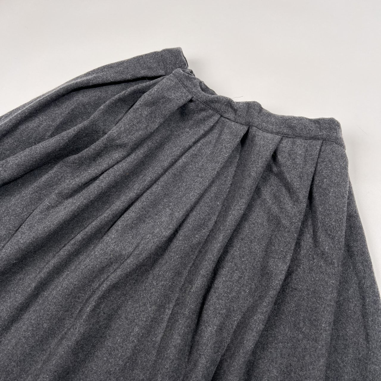 COMME des GARCONS コムデギャルソン コムコム メルトン ウール ボリュームイージースカート XS グレー系 AD2021