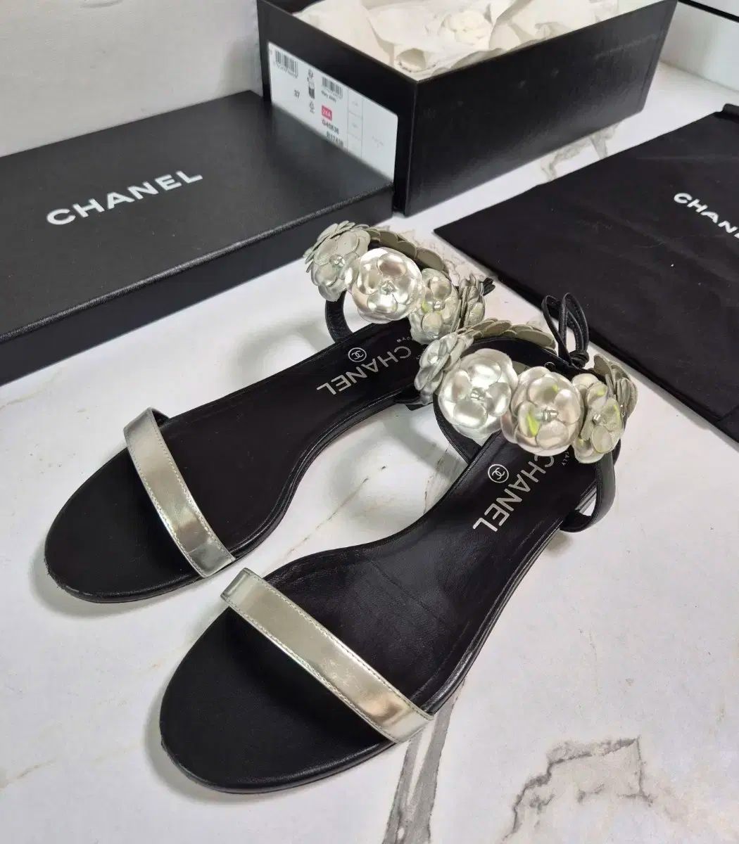 シャネル カメリア サンダル 37