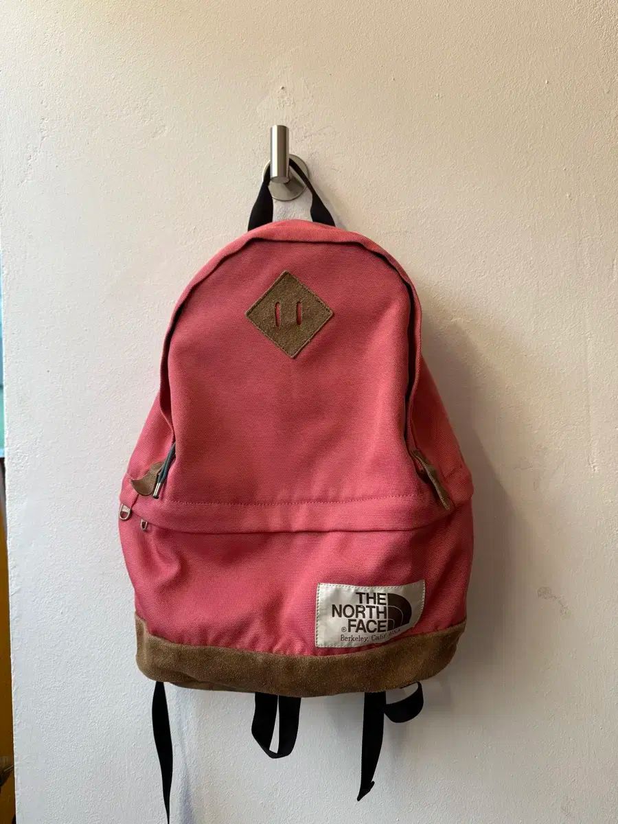 THE NORTH FACE ザノースフェイス バックパック 19L ピンク