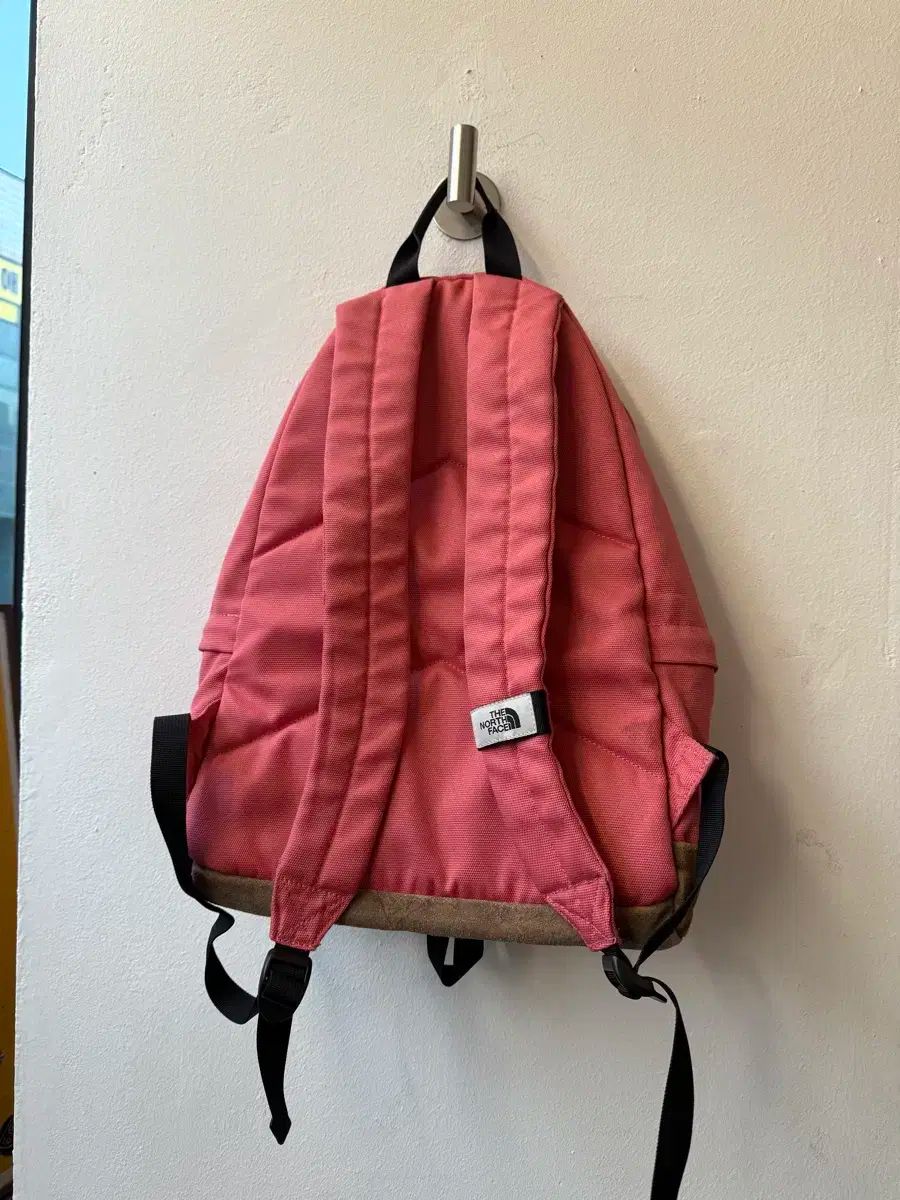 THE NORTH FACE ザノースフェイス バックパック 19L ピンク