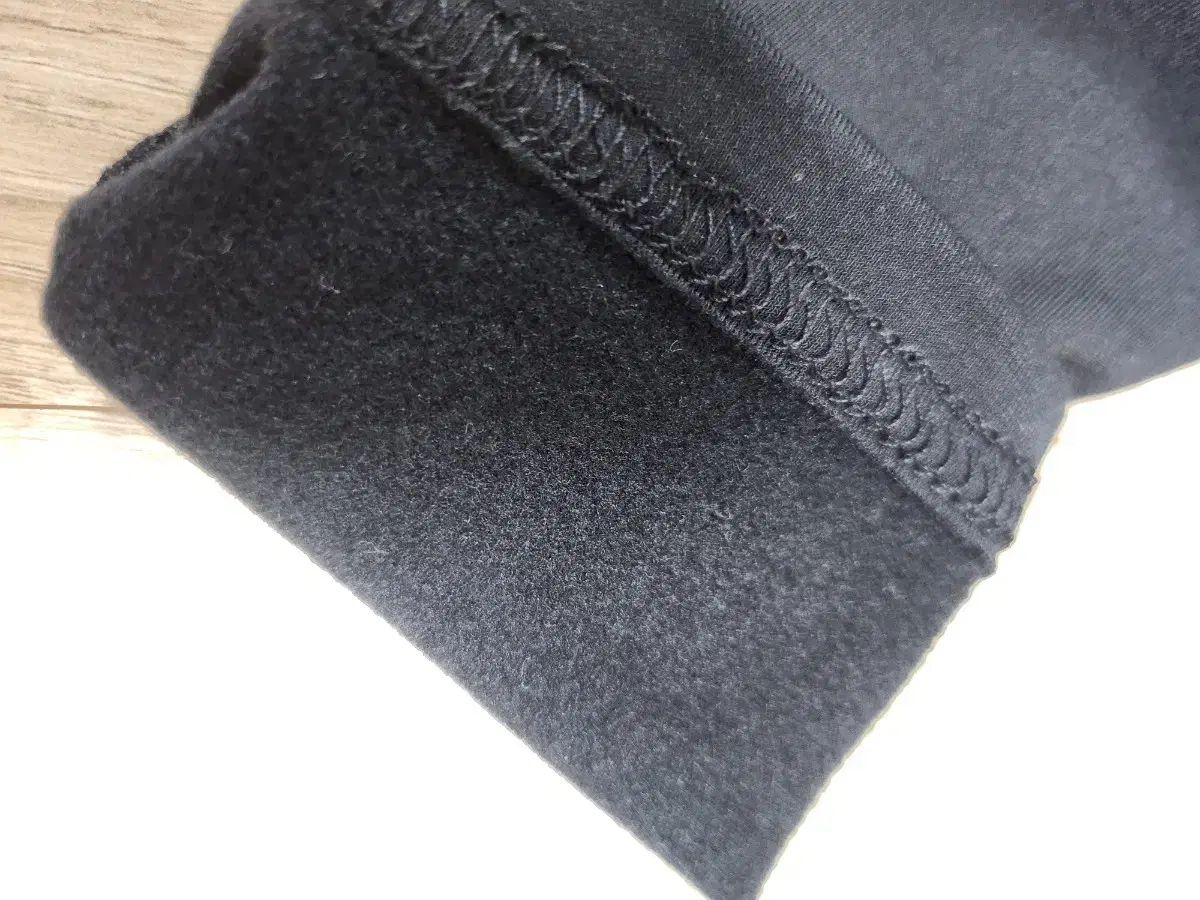 起毛 Tシャツと