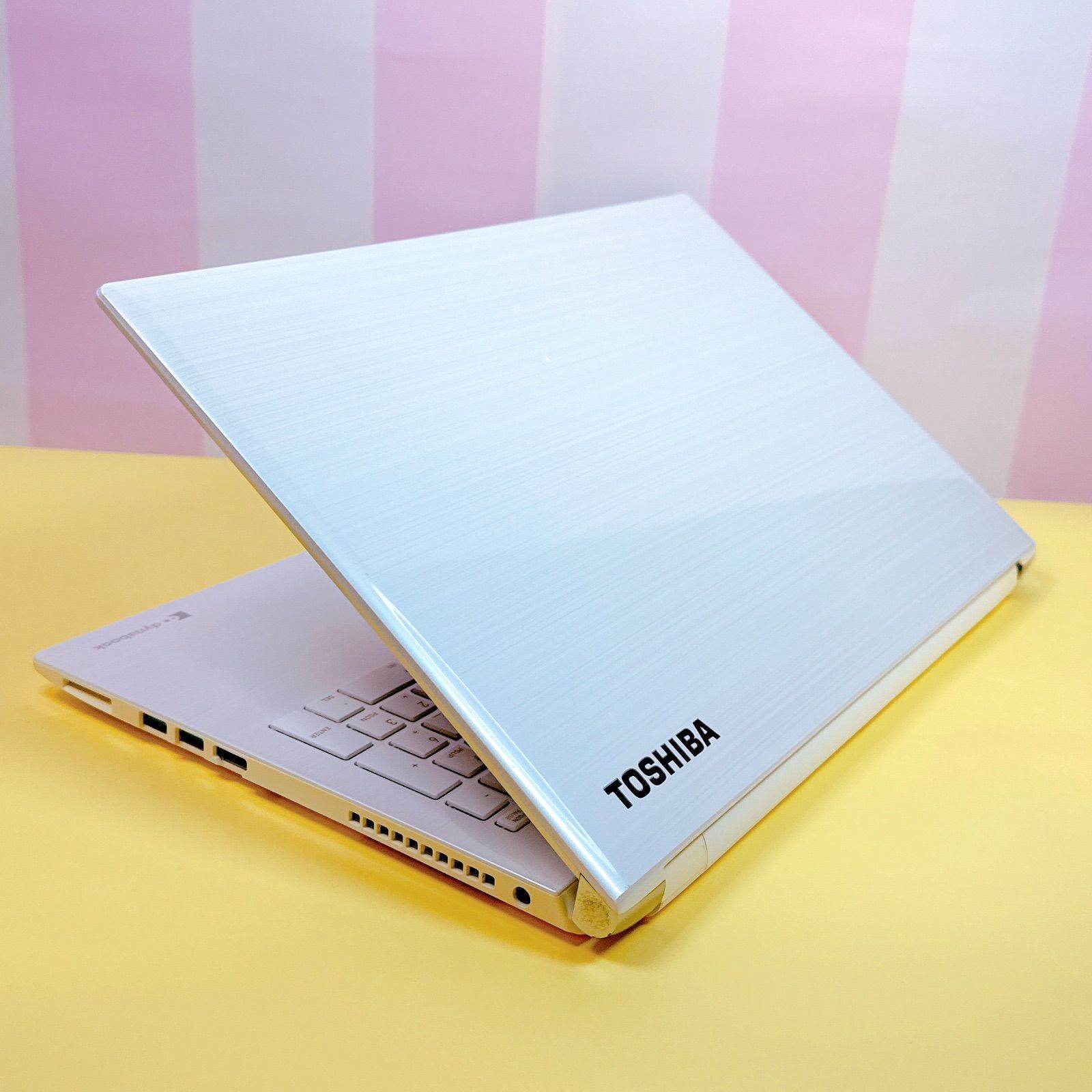 販売済み Windows11⭐️新品SSDで爆速‼️8GB 電源ONですぐ使える薄型