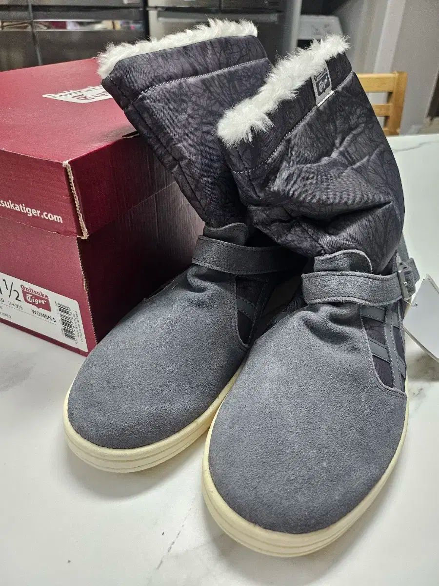 アシックス オニツカタイガー ファーブーツ ブーツ グレー 270