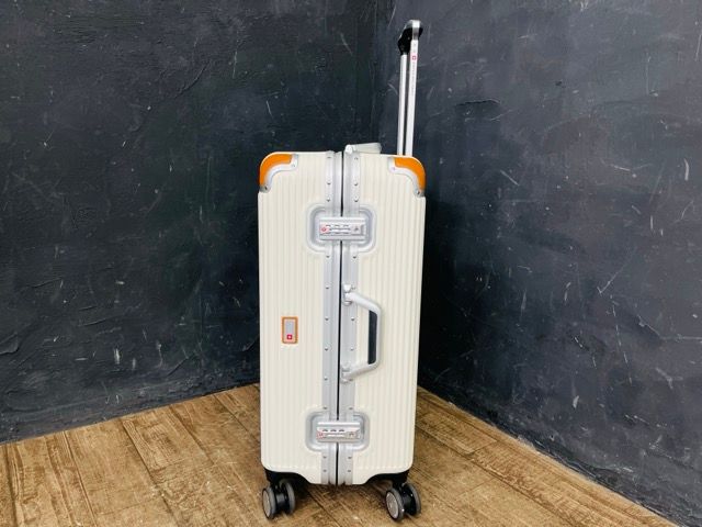 64L キャリーケース