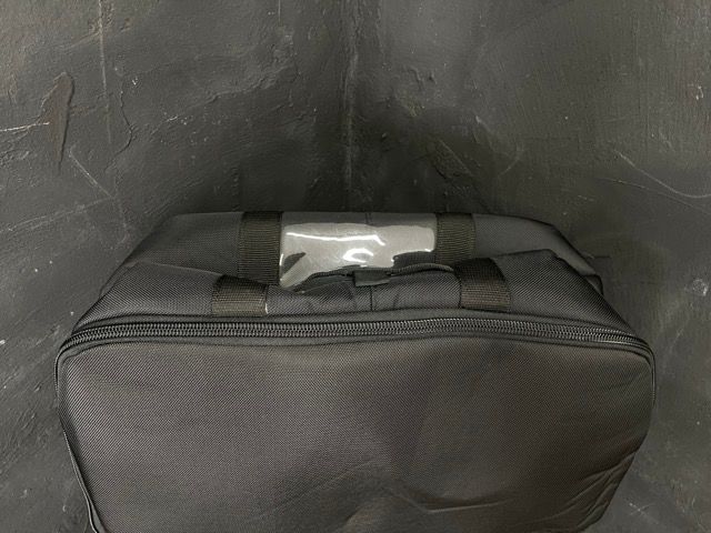 トラベルバッグ