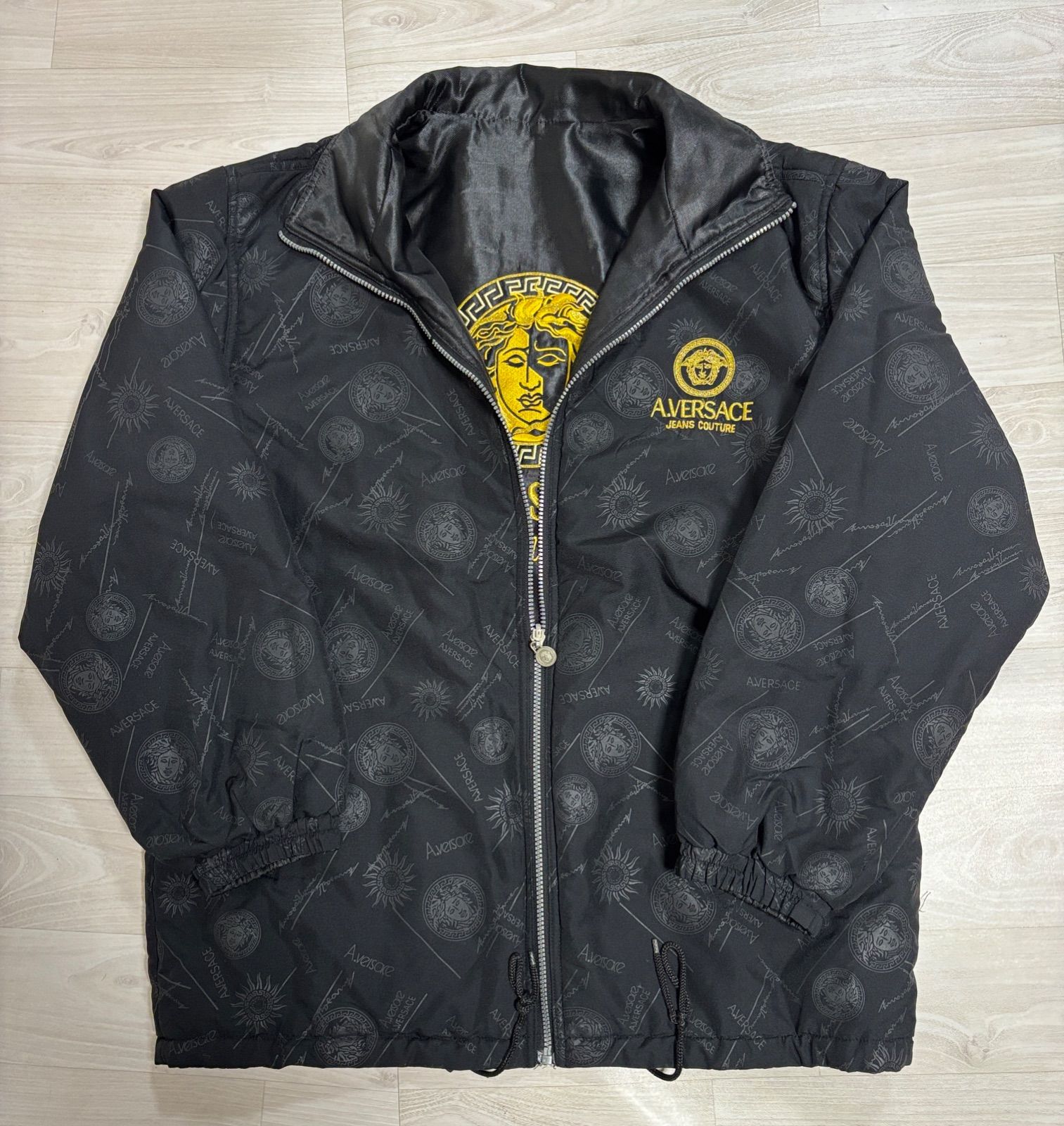 Versace jeans couture 黒 リバーシブル　ジャンパー Versace jeans couture 黒 リバーシブル ジャンパー