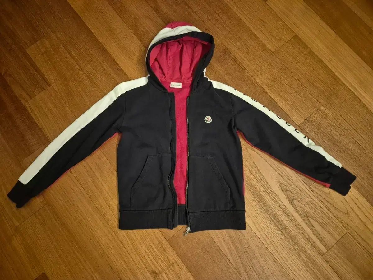 モンクレール 20 ss フードジップアップ ネイビー 14 y