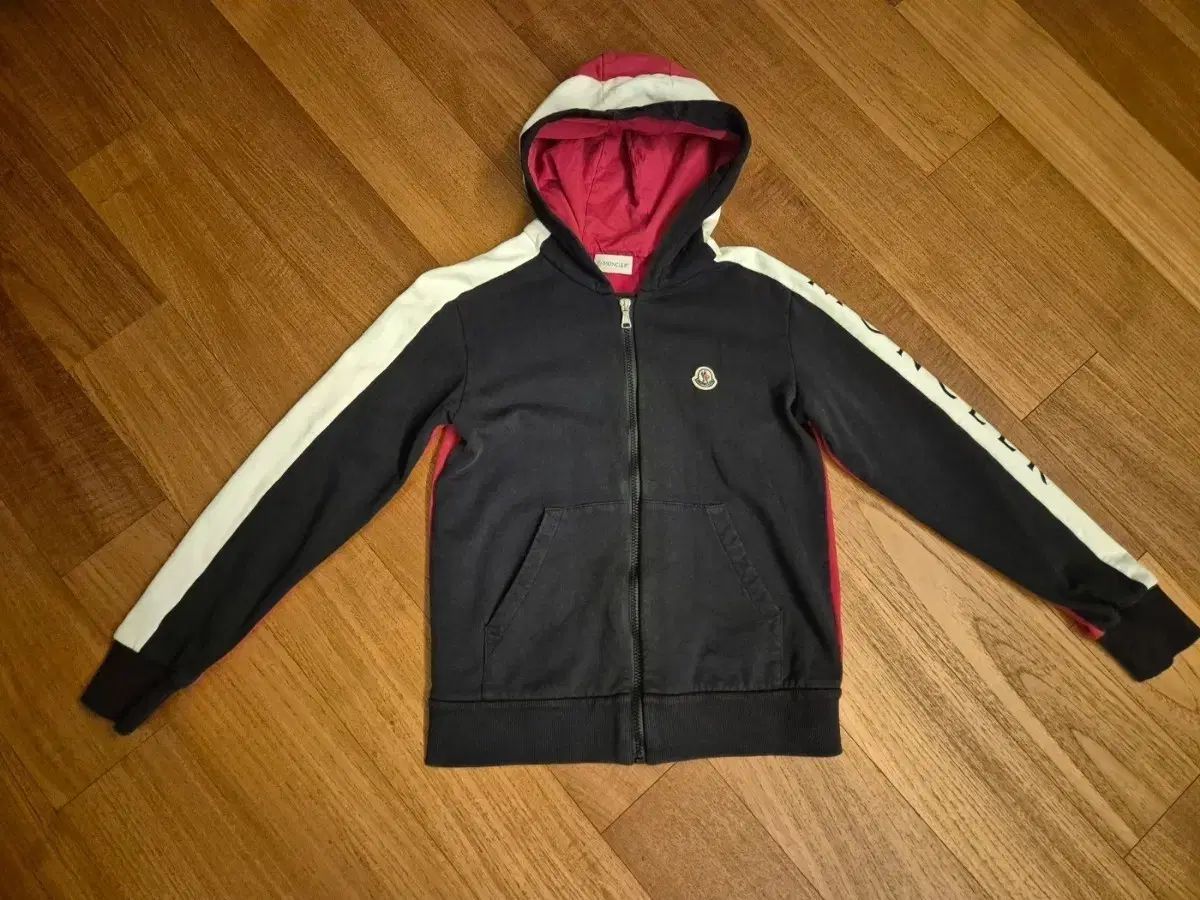 モンクレール 20 ss フードジップアップ ネイビー 14 y