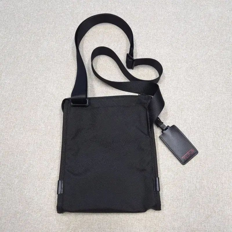 トゥミ TUMI アルファ2 ポケット バッグ スモール