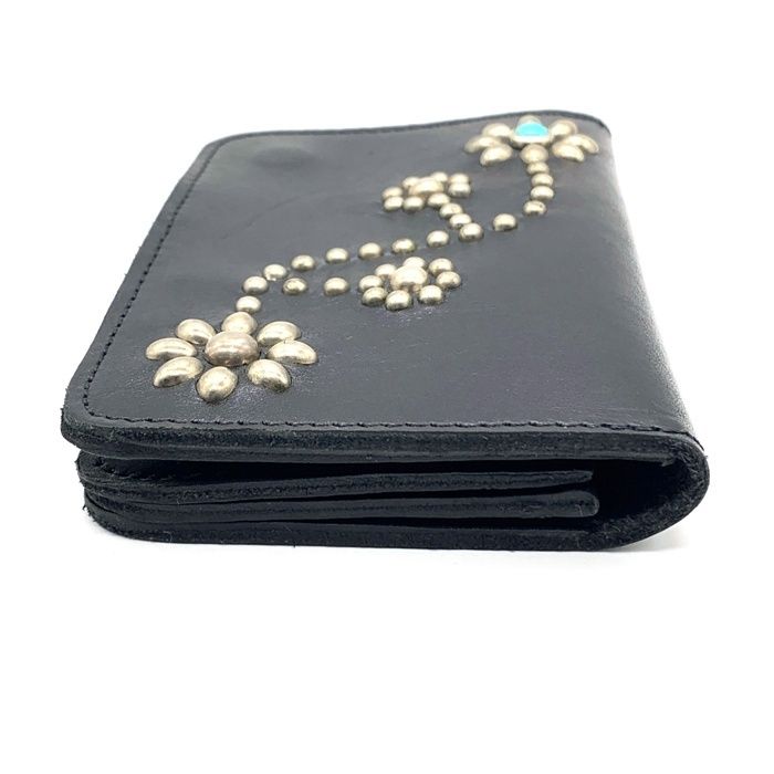 HTC エイチティーシー フラワースタッズ ミディアムウォレット レザー