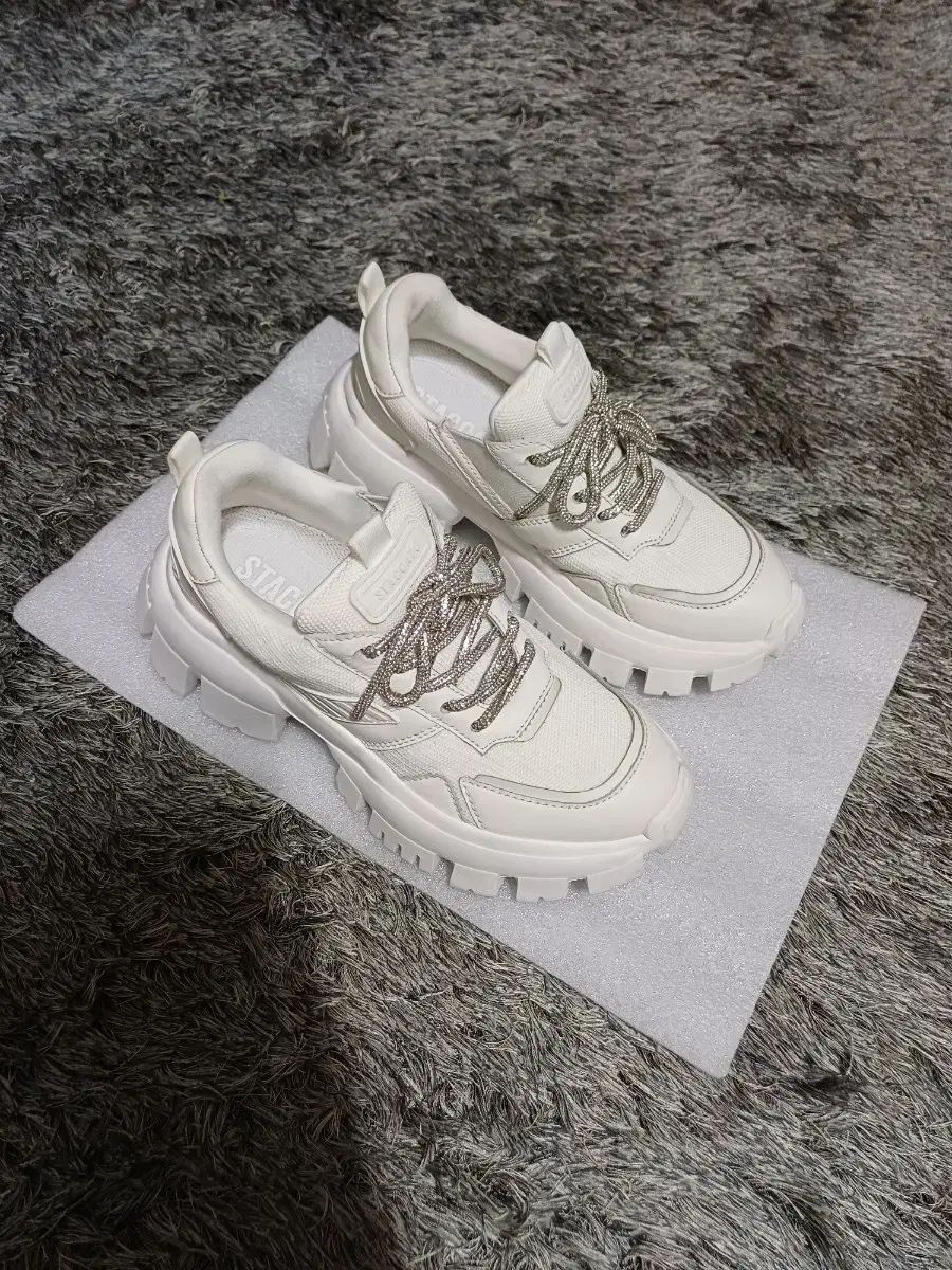 厚底 シューズ 220 ウィメンズ スターカトー