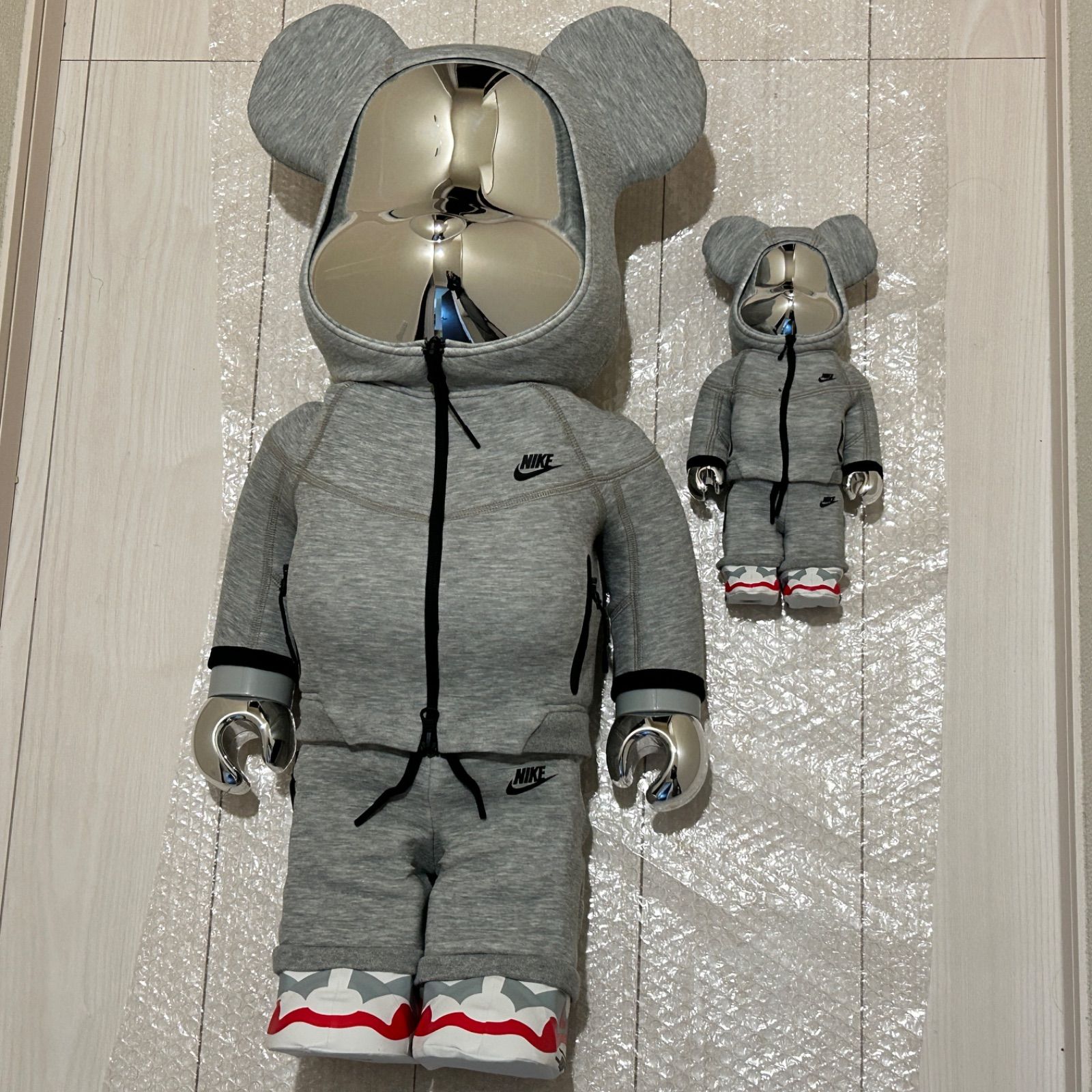 Bearbrick NIKE Tech Fleece N98 1000％ 400% ベアブリック ナイキ