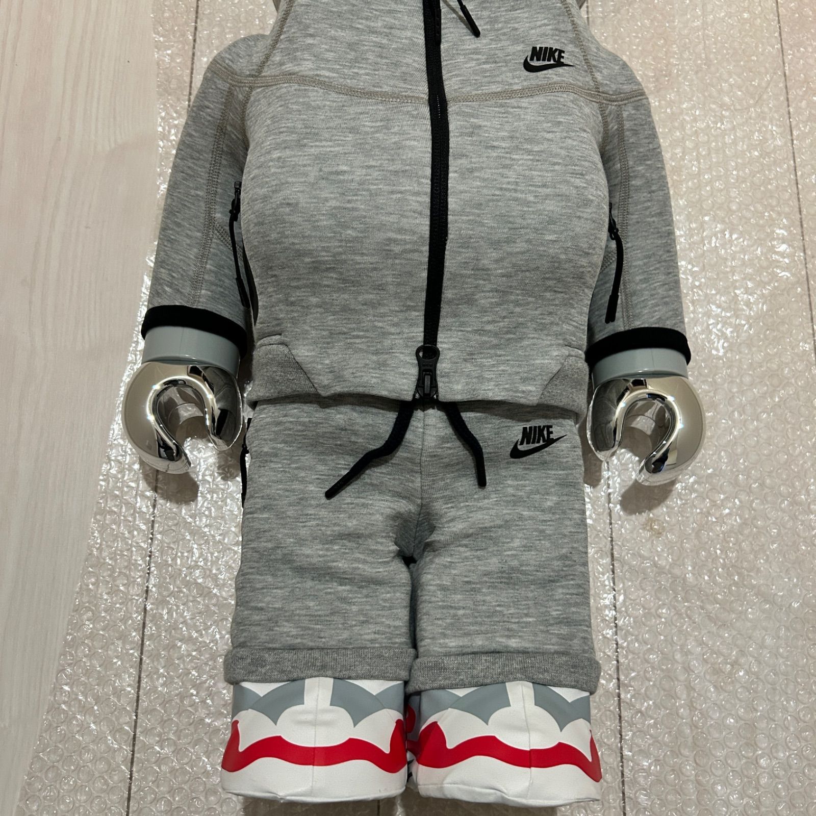 Bearbrick NIKE Tech Fleece N98 1000％ 400% ベアブリック ナイキ