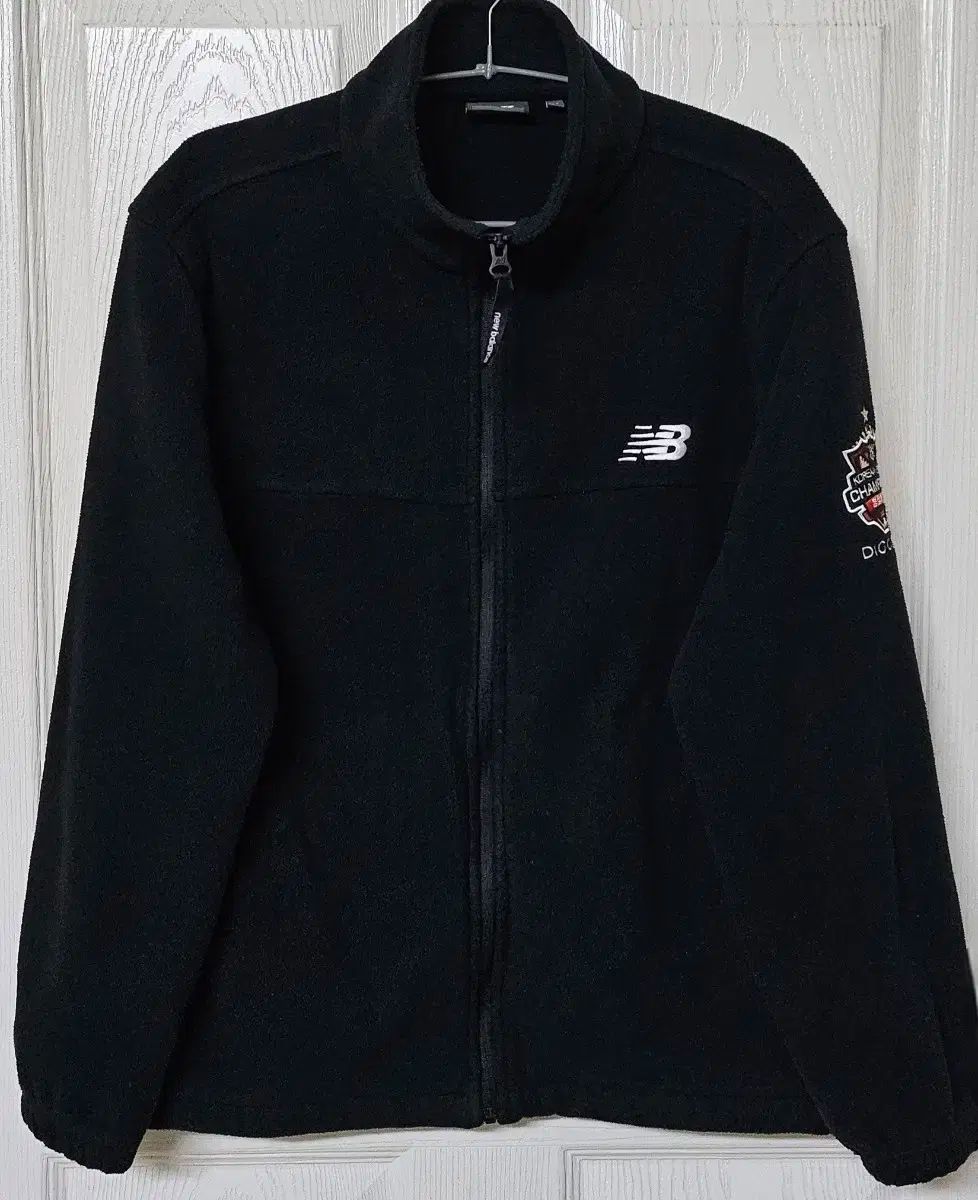 95 KTウィズ ニューバランス 2021 優勝 記念 フリース ジップアップ ジャケット