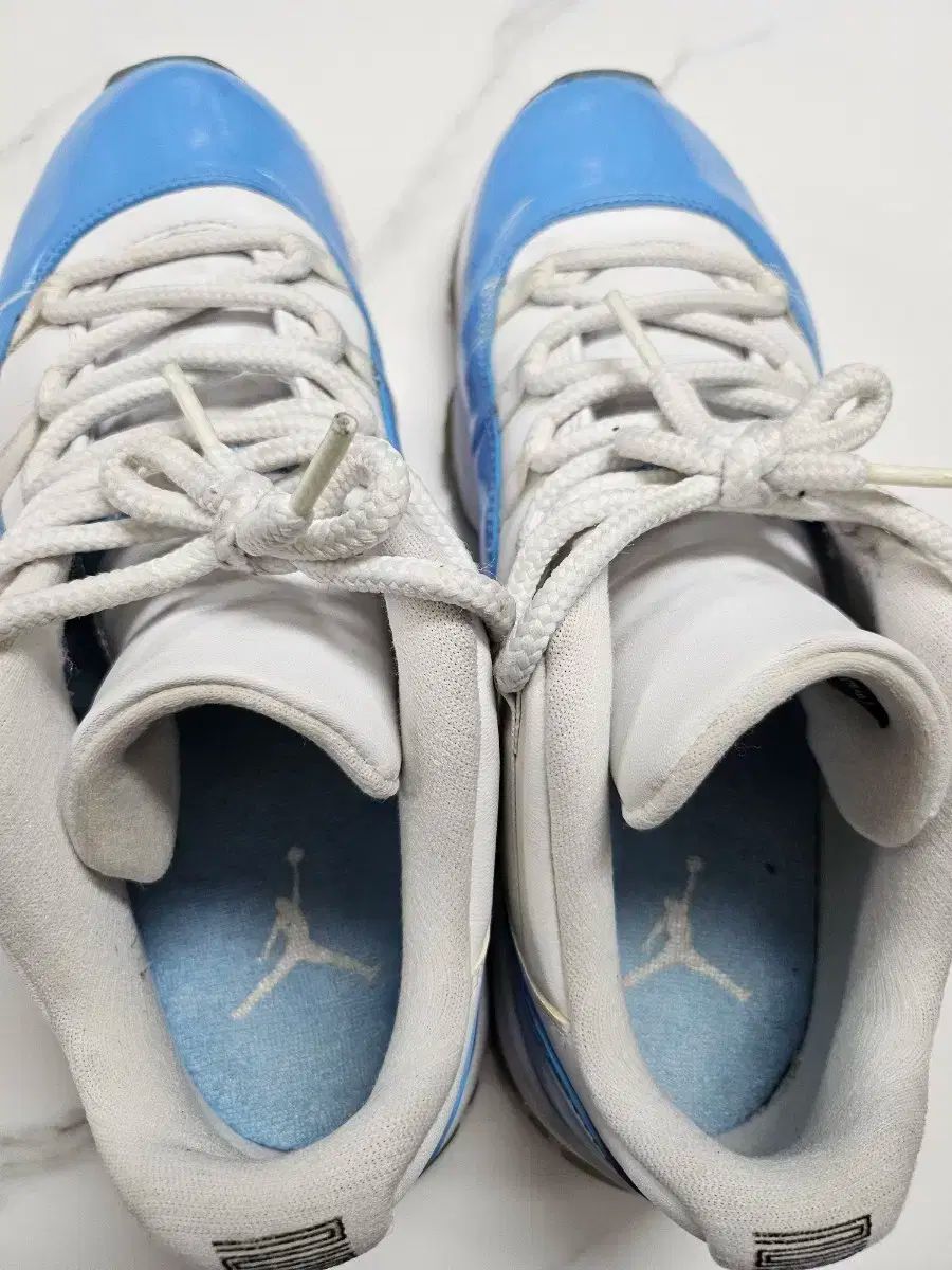  ナイキ ジョーダン11 レトロ ロー ユニバーシティブルー 27.5 cm シューズ(男性用) バスケットボール