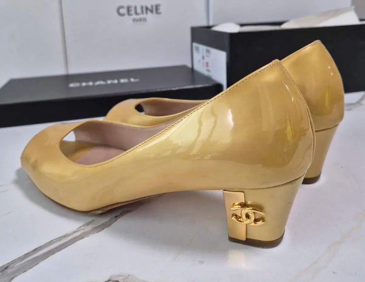  CHANEL ペンダント 靴 36 スニーカー 靴