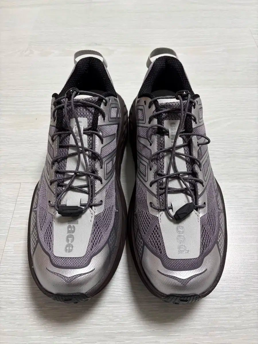 270 HOKA ONE ONE x ウナ スピードゴート2 アクスタ アストラルギャラクシー