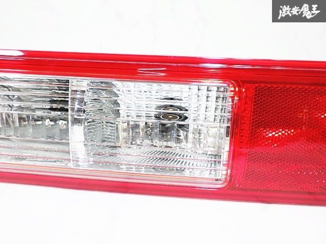 ☆未使用品 新品☆ 日産 純正 Z12 キューブ テールライト テールランプ