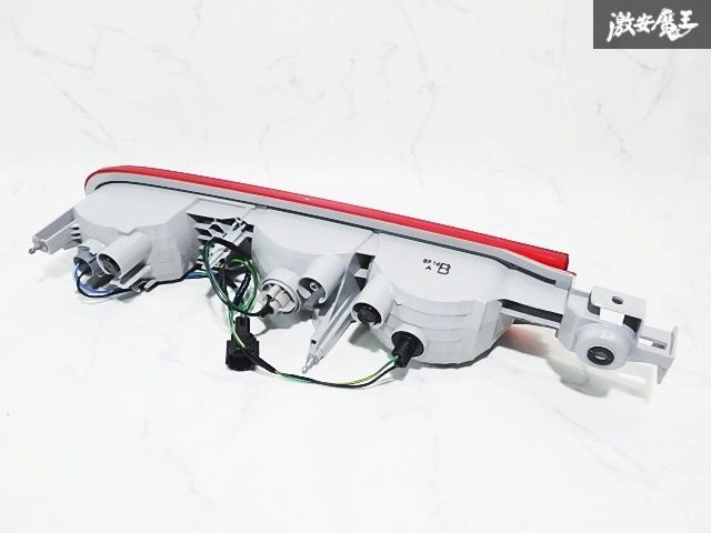 ☆未使用品 新品☆ 日産 純正 Z12 キューブ テールライト テールランプ